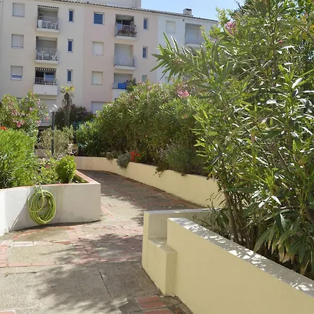 Apartment Cap D'agde: 4 Pers, Piscine, A 600m, Parking - Fr-1-249-6 *